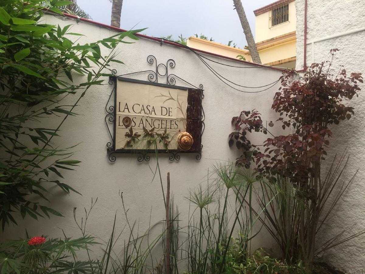 La Casa De Los Angeles Boutique Hotel ปูแอร์โตเอสกอนดิโด ภายนอก รูปภาพ